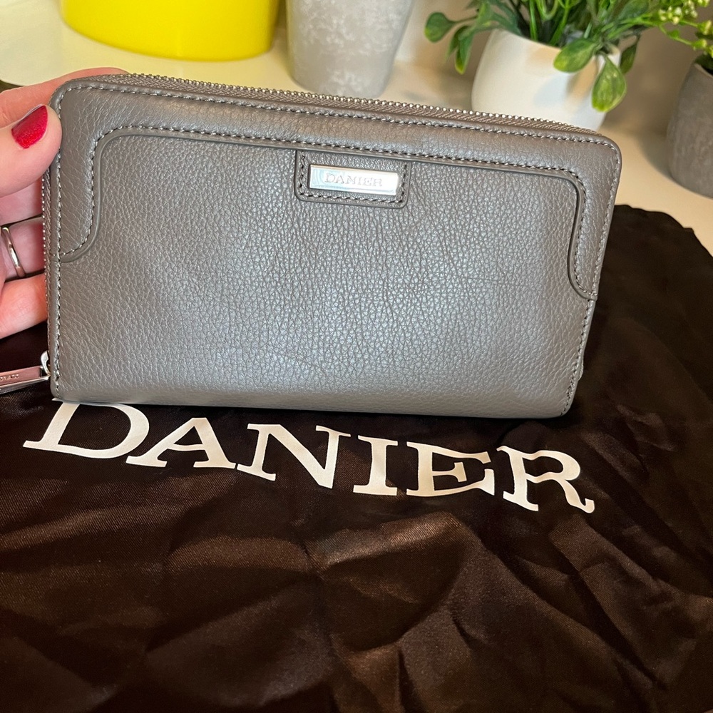 New never used Danier Leather Wallet